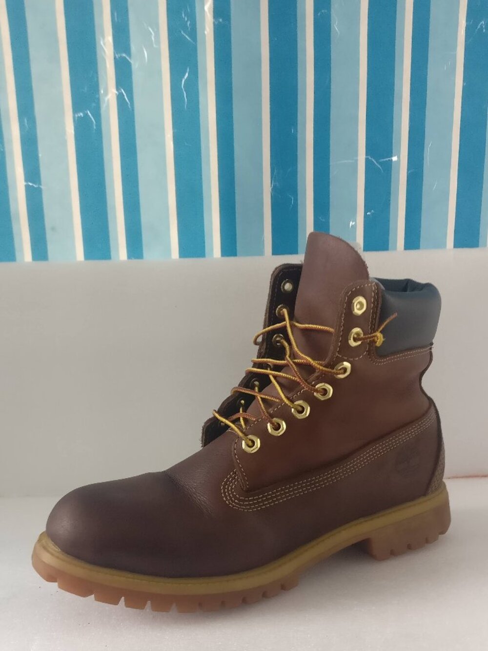 Timberland 6" Classic Boot us9.5men=us 11women BROWN